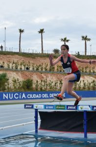 1500m obstáculos -> Alicia Popa con 6:44.65