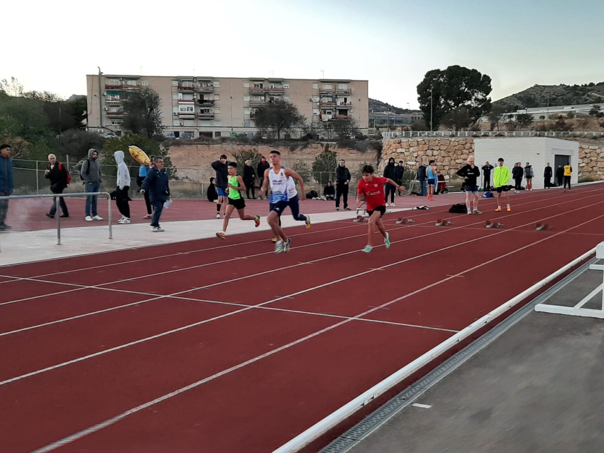 FEDERACIÓN DE ATLETISMO DE LA COMUNIDAD VALENCIANA. Las escuelas